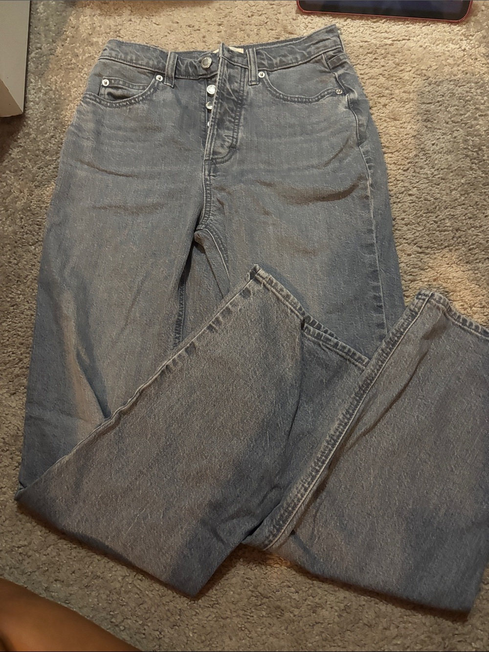 Classic High-Rise Women's Jeans in Faded Blue